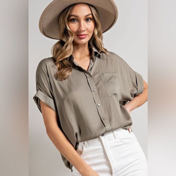 913. CLASSIC SHORT SLEEVE COLLARED SHIRT- SAGE - Picture 1 of 8